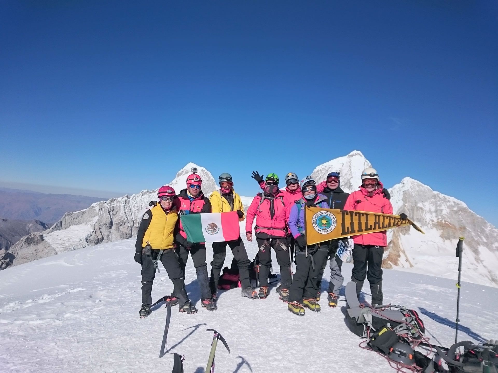 expediciones trekking alpinismo montañismo senderismo